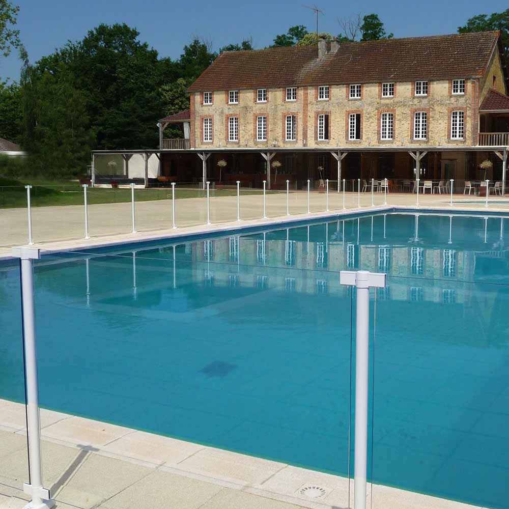 Poteau pour barrière verre piscine